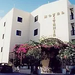 Titania 酒店 卡尔帕索斯