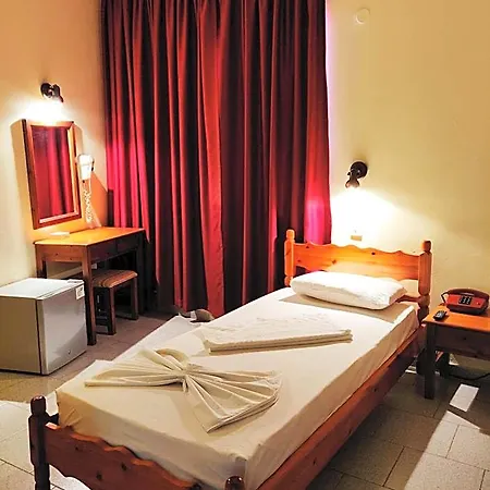 Hotel Titania 2*
