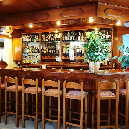酒店 Titania 卡尔帕索斯