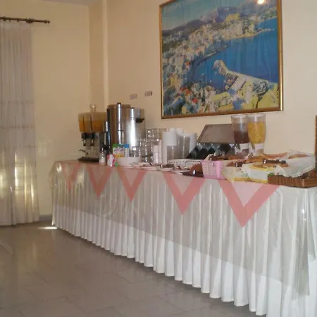 Hotel Titania Karpathos Town (Pigadia)