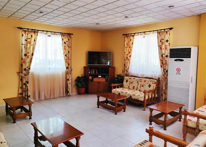 酒店 Titania 卡尔帕索斯