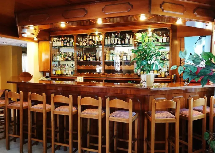 酒店 Titania 卡尔帕索斯